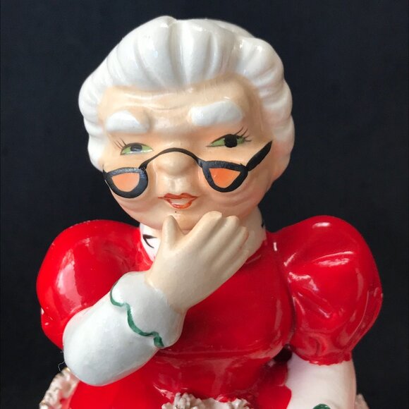 Lefton Spaghetti Trim Santa & Mrs Claus Shelf Sitters - set of 2 - Picture 3 of 16